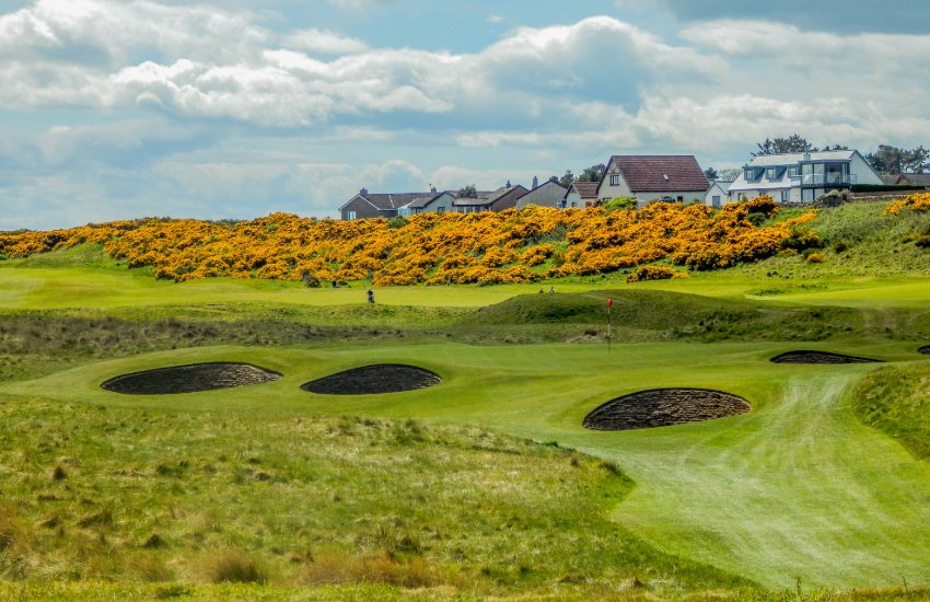 What makes a golf course Royal